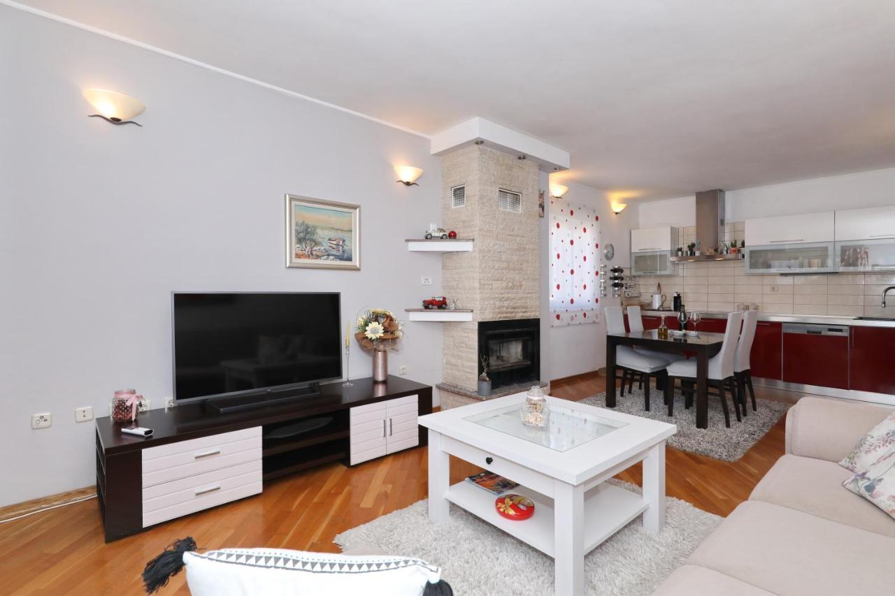Sea Relaxing Apartment Bibinje Exterior photo
